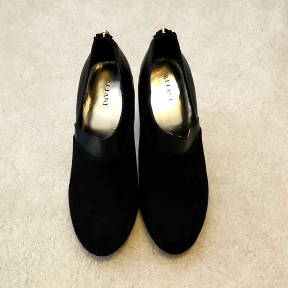 NWOT Alfani Heels, Black Velour, Size 7 - Picture 2 of 7